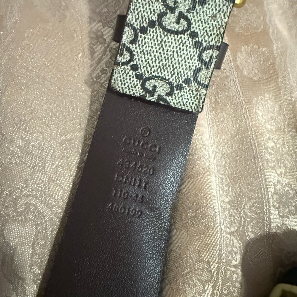 Gucci Black and Gold Men's Belt - Picture 6 of 7